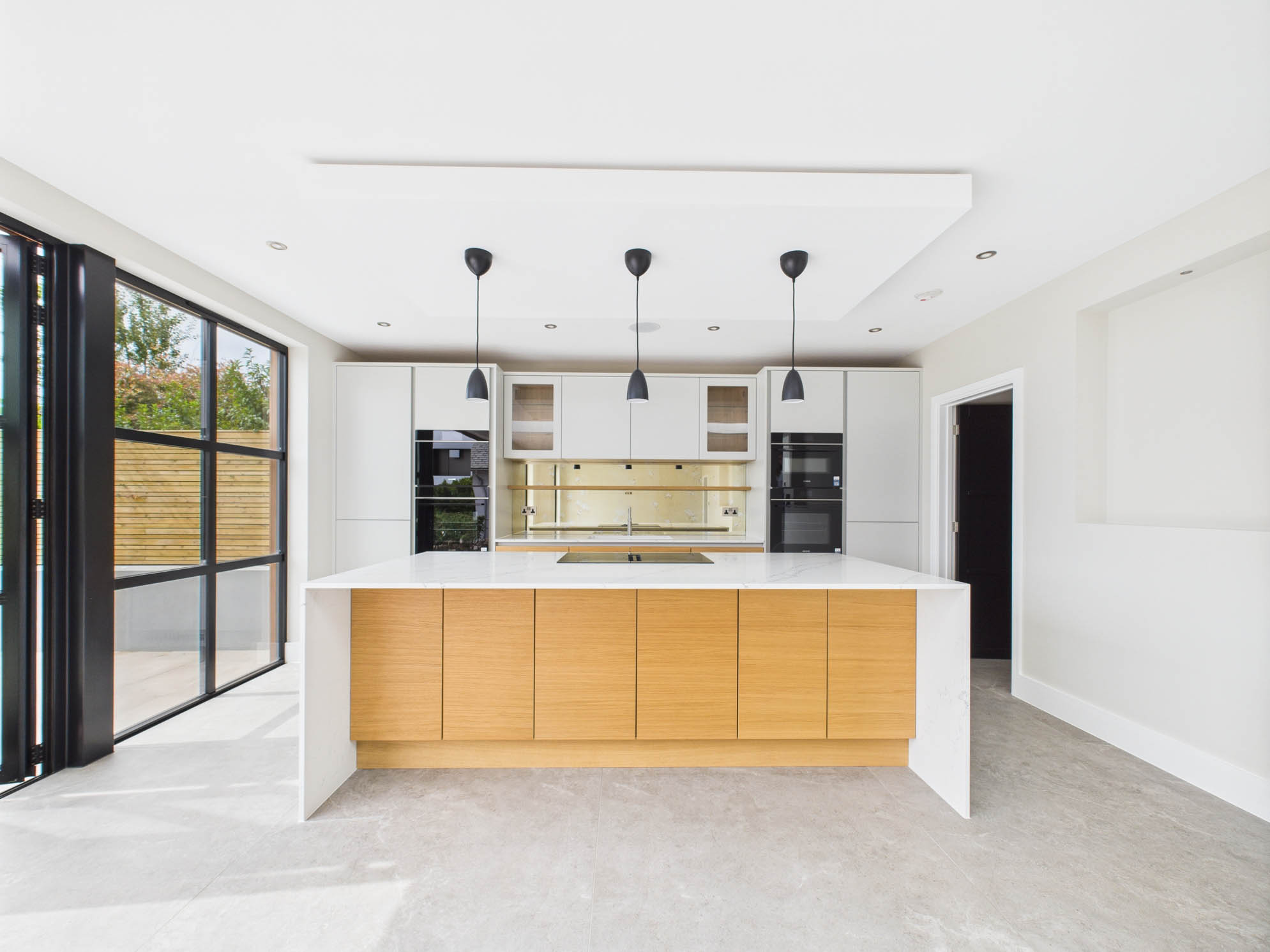 CAM02653G0-PR0197-STILL052 CAM02653G0-PR0197-STILL052